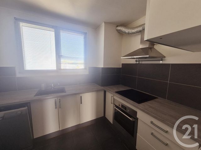 Appartement F3 à louer - 3 pièces - 70.0 m2 - PERPIGNAN - 66 - LANGUEDOC-ROUSSILLON - Century 21 Terres Catalanes