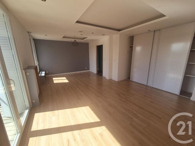 Appartement F3 à louer - 3 pièces - 70.0 m2 - PERPIGNAN - 66 - LANGUEDOC-ROUSSILLON - Century 21 Terres Catalanes