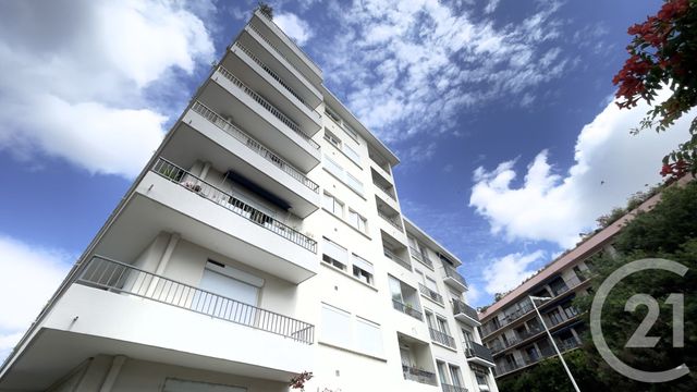 Appartement F3 à louer - 3 pièces - 70.0 m2 - PERPIGNAN - 66 - LANGUEDOC-ROUSSILLON - Century 21 Terres Catalanes