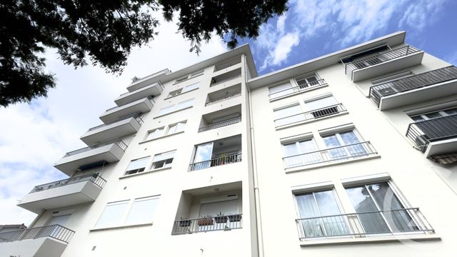 Appartement F3 à louer - 3 pièces - 70.0 m2 - PERPIGNAN - 66 - LANGUEDOC-ROUSSILLON - Century 21 Terres Catalanes