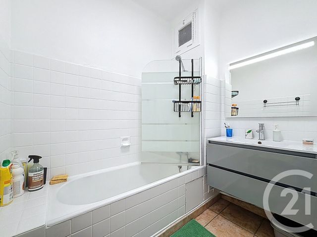 Appartement F4 à vendre - 4 pièces - 77.2 m2 - PERPIGNAN - 66 - LANGUEDOC-ROUSSILLON - Century 21 Terres Catalanes