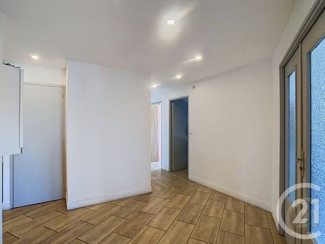 Appartement F5 à vendre - 5 pièces - 93.5 m2 - PERPIGNAN - 66 - LANGUEDOC-ROUSSILLON - Century 21 Terres Catalanes