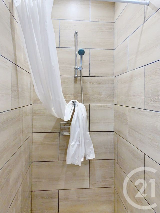 Appartement F5 à vendre - 5 pièces - 93.5 m2 - PERPIGNAN - 66 - LANGUEDOC-ROUSSILLON - Century 21 Terres Catalanes