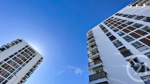 Appartement F3 à louer - 3 pièces - 58.95 m2 - PERPIGNAN - 66 - LANGUEDOC-ROUSSILLON - Century 21 Terres Catalanes
