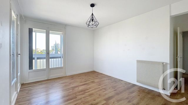 Appartement F3 à louer - 3 pièces - 58.95 m2 - PERPIGNAN - 66 - LANGUEDOC-ROUSSILLON - Century 21 Terres Catalanes