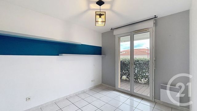 Appartement F3 à louer - 3 pièces - 57.61 m2 - ST ESTEVE - 66 - LANGUEDOC-ROUSSILLON - Century 21 Terres Catalanes